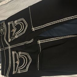 TRUE RELIGION - Relaxed Straight Leg Jeans