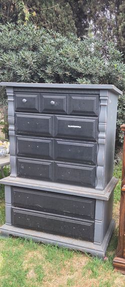 Solid Wood Dresser – DIY Furniture Flip