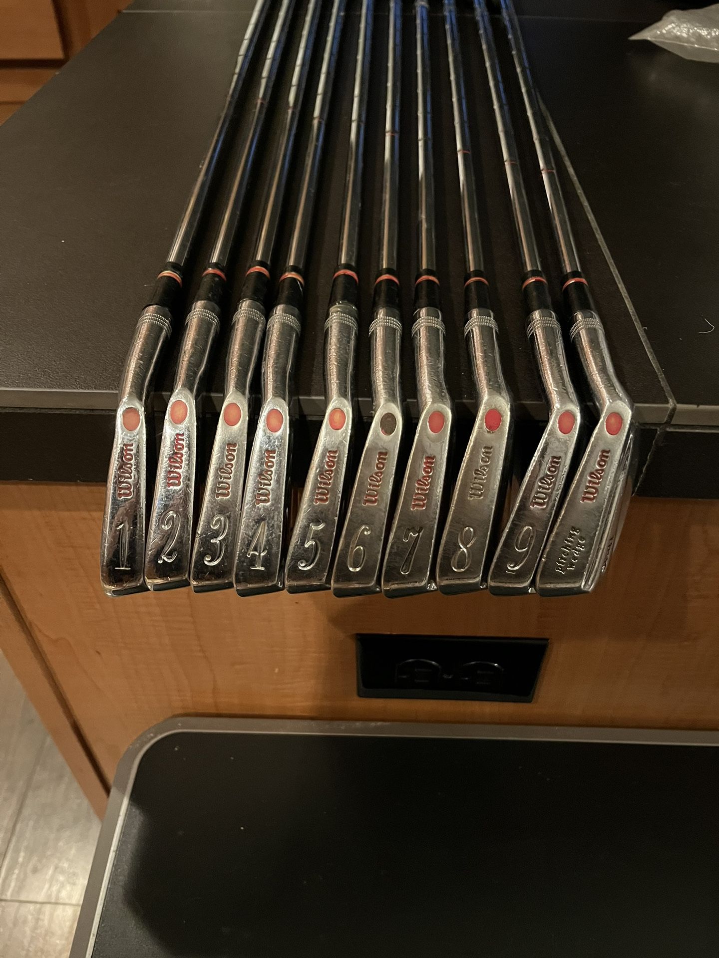 Vintage Wilson Staff Fluid Feel Golf Irons Set 1-PW with Nice Grips
