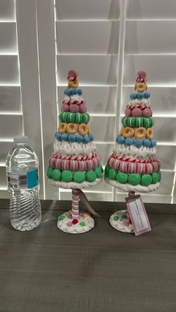 Cupcakes and cashmere trees