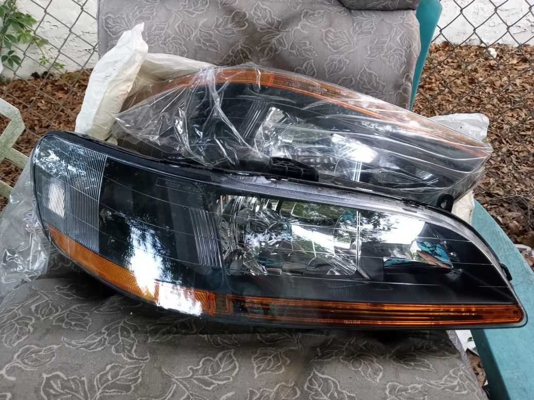 New Headlights for 1998, 1999, 2000, 2001, or 2002 Honda Accord. Low Price!