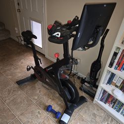 Peloton Bike  Model PLTN- RB1VO
