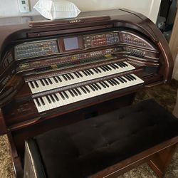Lowery SU500 Organ