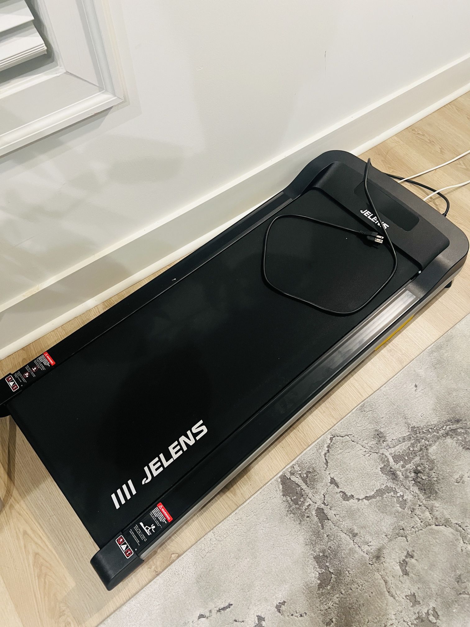 Walking Pad w/ remote 