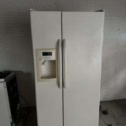 GE Fridge 