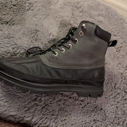 Timberlands Men's 9 & 1/2 -One L Boot