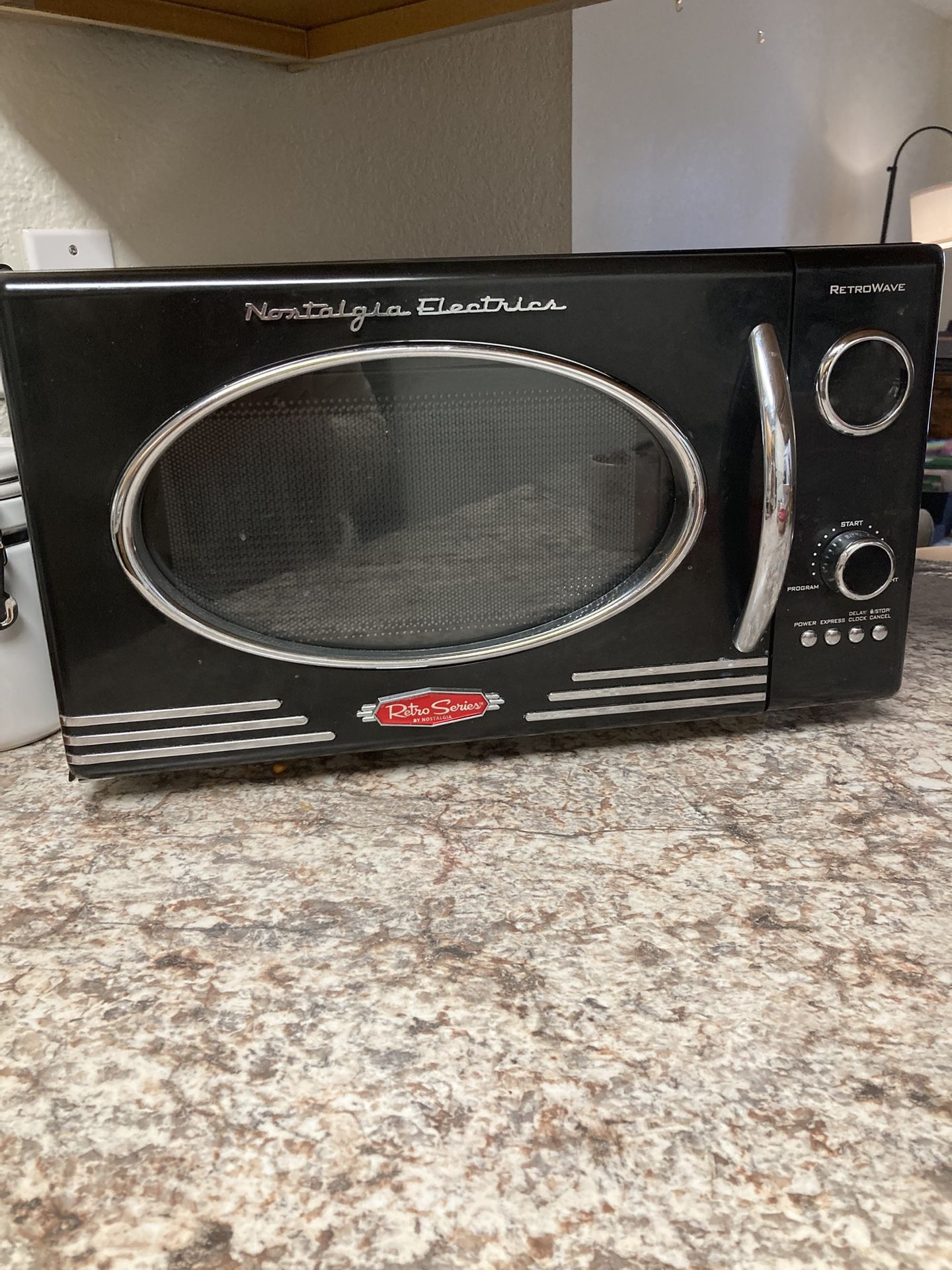 Two year old microwave retro look