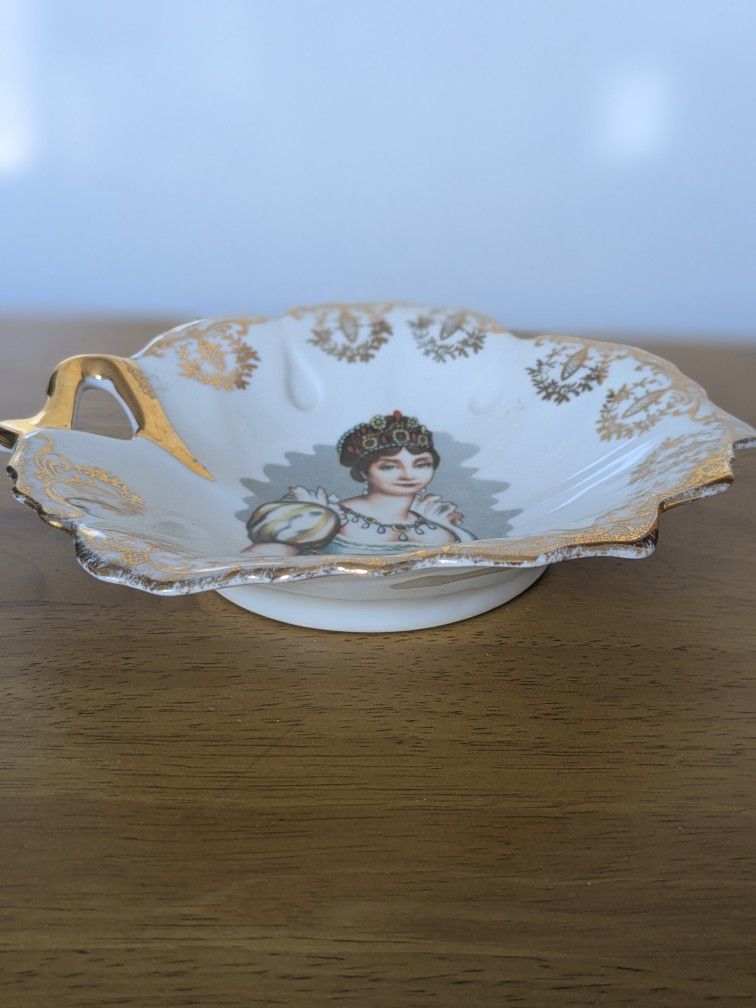 🇫🇷 La Martinique Porcelaine de Limoges Trinket Dish – Josephine Portrait