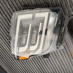 2020-2024 Nissan Titan Right LED Headlight OEM
