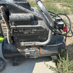 3 Gallon 125 Psi Husky Air Compressor 