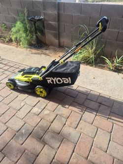 RYOBI 18V CORDLESS ONE 16IN  lawn Mower no Batery No Charger