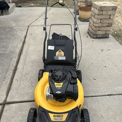 De Walt lawnmower - Open to Negotiations