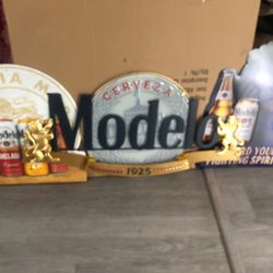 Modelo (3) Tin Signs 
