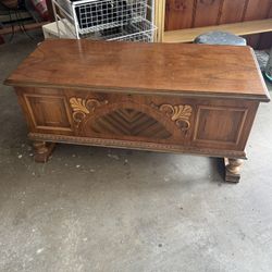 Wooden Chest “Cavalier”