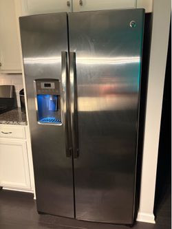 GE Refrigerator stainless Steele