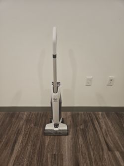Only today!! Moving out- out Hoover Cordless Wet-Dry Floor Cleaner
