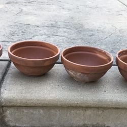 4 small vintage DeRoma Italian made terracotta pots