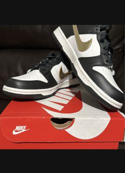 Nike Dunk Low SE (GS)  Size 7Y