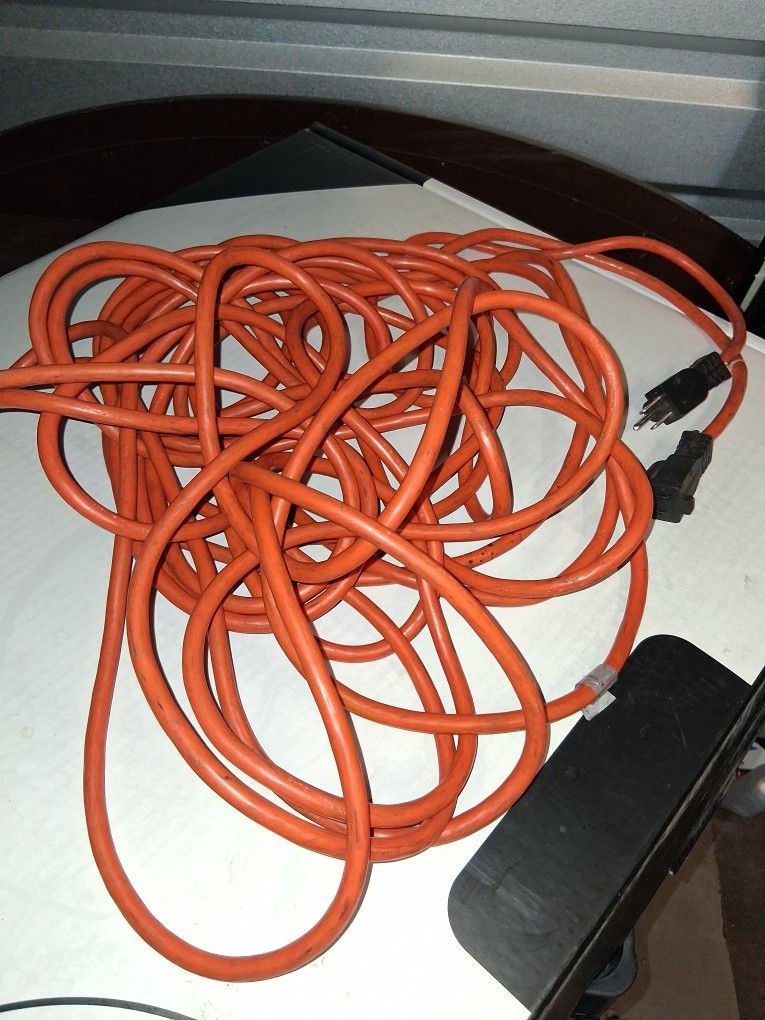 50" OUTDOOR ALL WEATHER EXTENTION CORD...