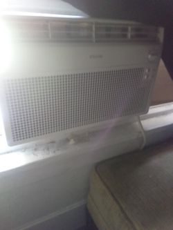 Window AC Unit