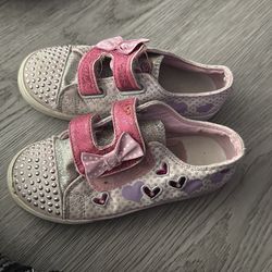 Light up Minnie Mouse shoes