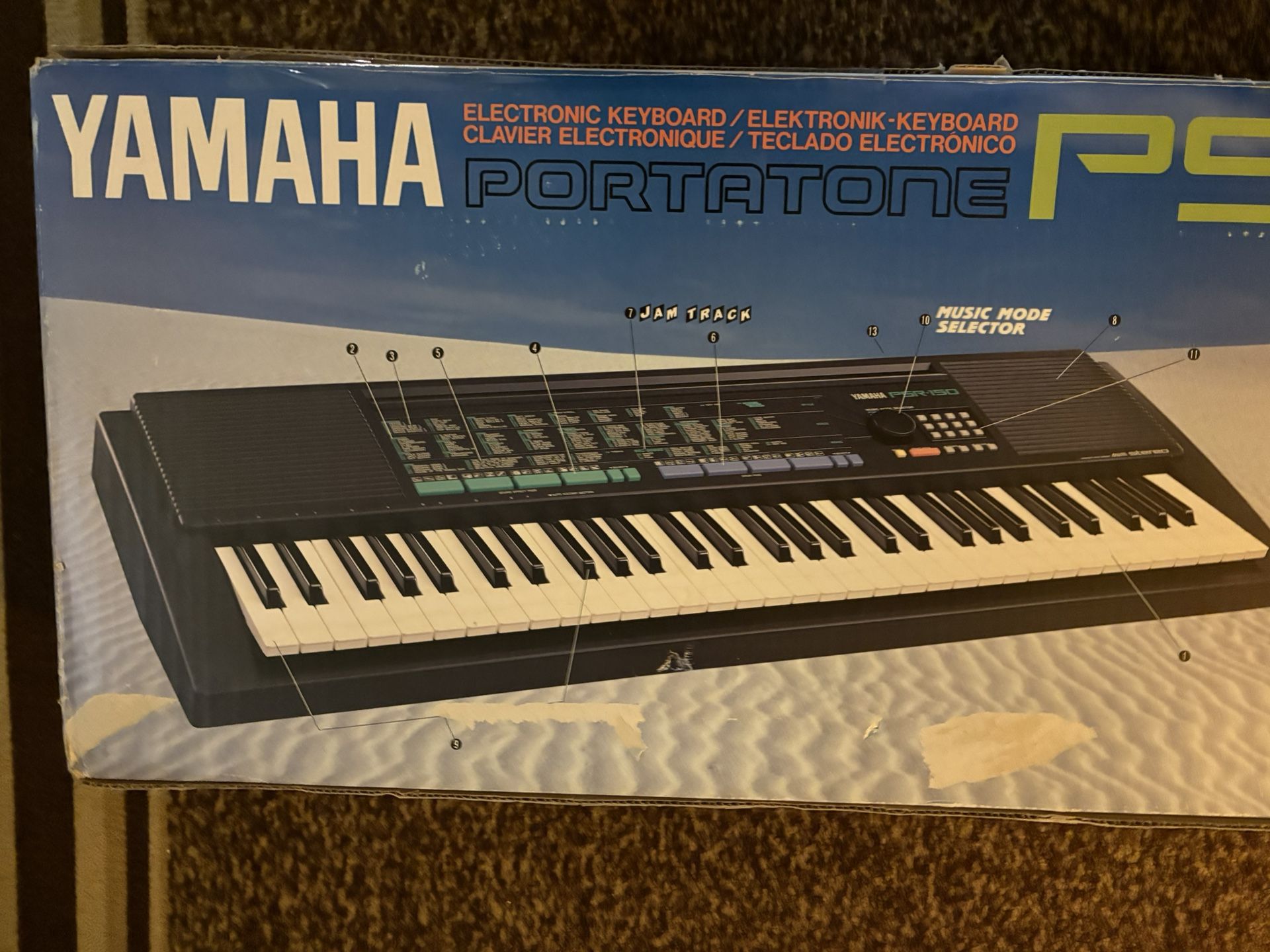 Yamaha Electronic Keyboard