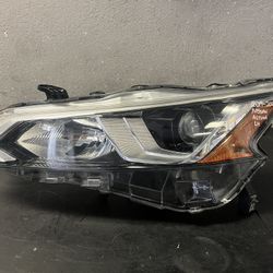2019-2020-2021 NISSAN ALTIMA LEFT HEADLIGHT OEM USED