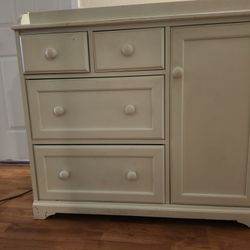 Baby changing table