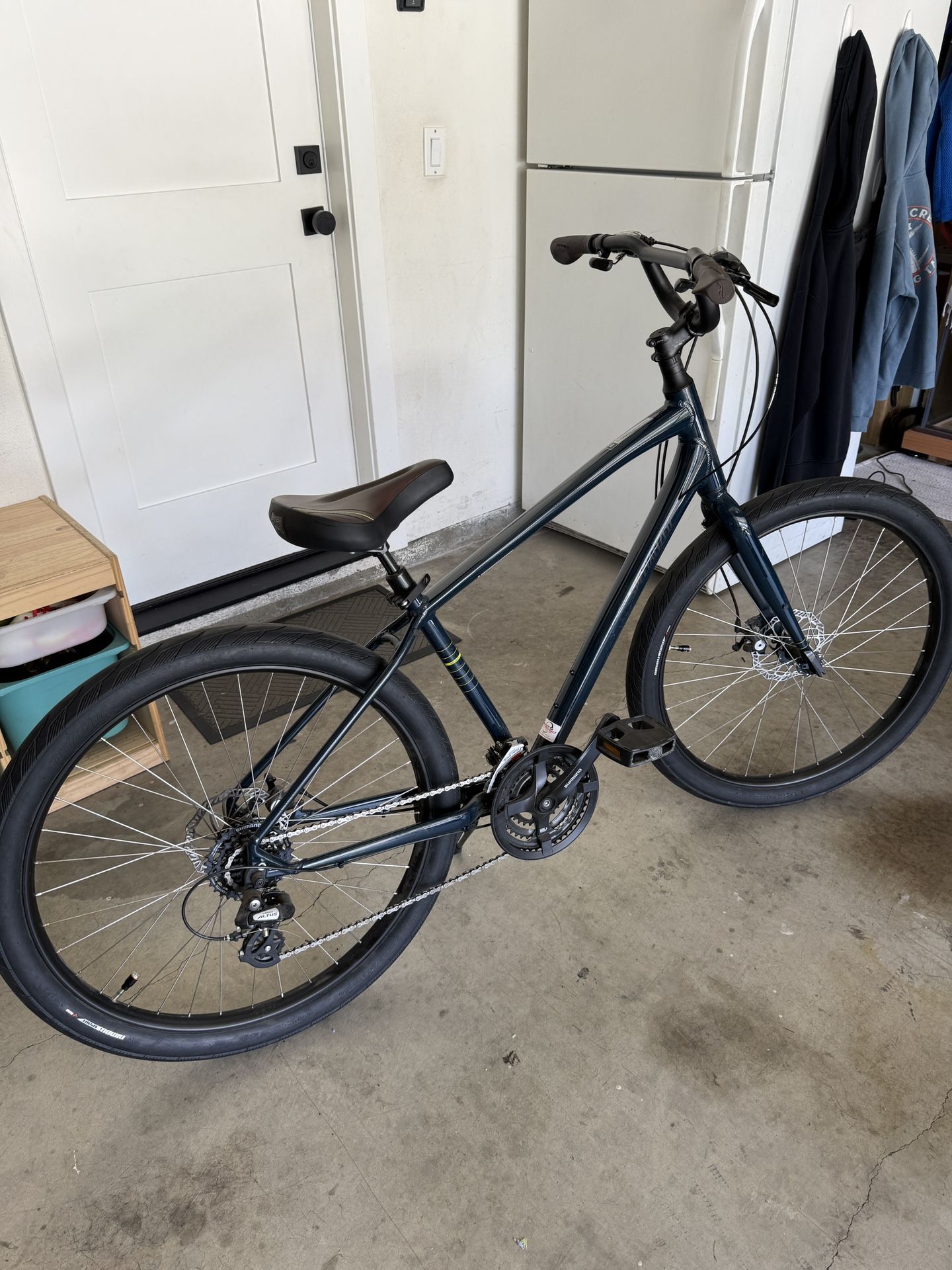 Specialized - Roll Sport 7-Speed bike
