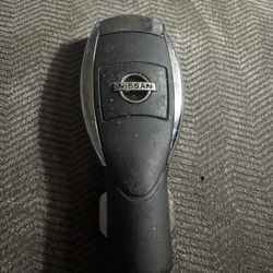 NISSAN Smart Car Charger