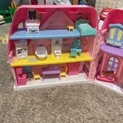 Girls Doll House