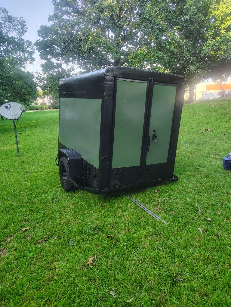 Enclosed Trailer
