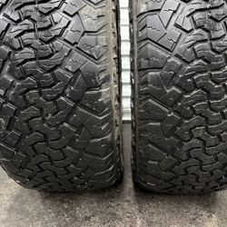 2 VENOM TIRES 37x13.50r24