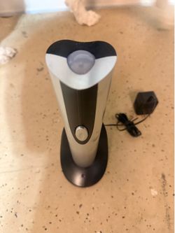 Oster (4207) cordless electric wine bottle opener