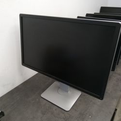 DELL 22" MONITORS 