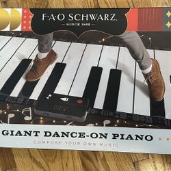 Guan Dance-on Piano Mat