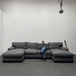 Living spaces 4-piece Double Chaise Sectional Couch - We Can Deliver And Setup