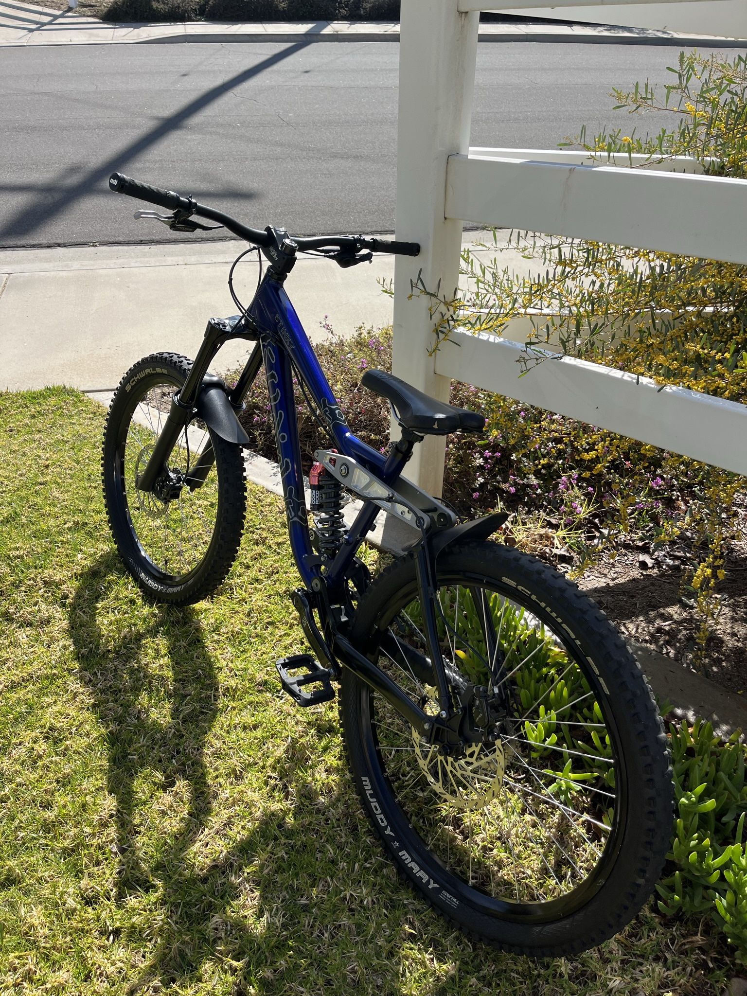 Kona stinky downhill mountain bike sale