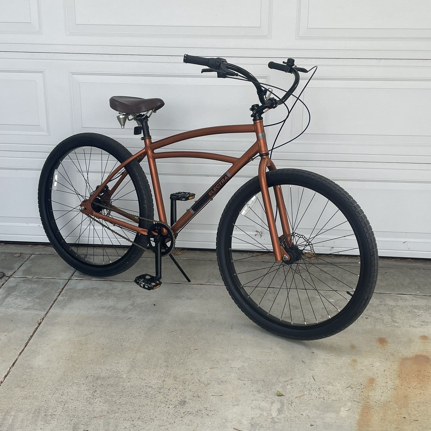electra moto bicycle Caf Go! e-bike refurbished line is a collection of electric scooters that are easy to operate Electra Cafe Moto Go! -