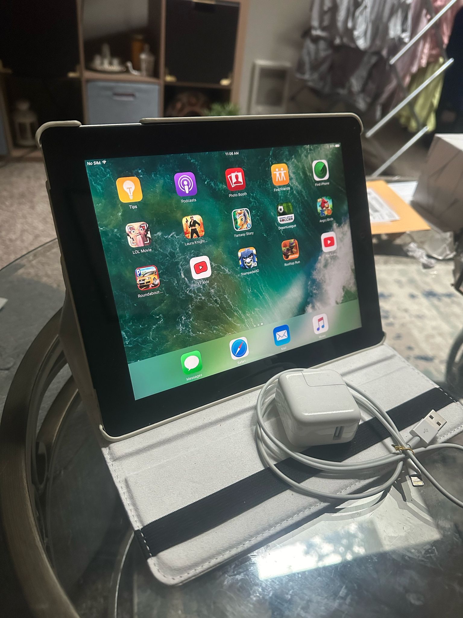 4th Generation iPad 64 GB Used Factory Reset A1458