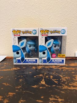 Funko Pop Pokémon Glaceon #921 Bundle – Standard & Flocked Hot Topic Exclusive