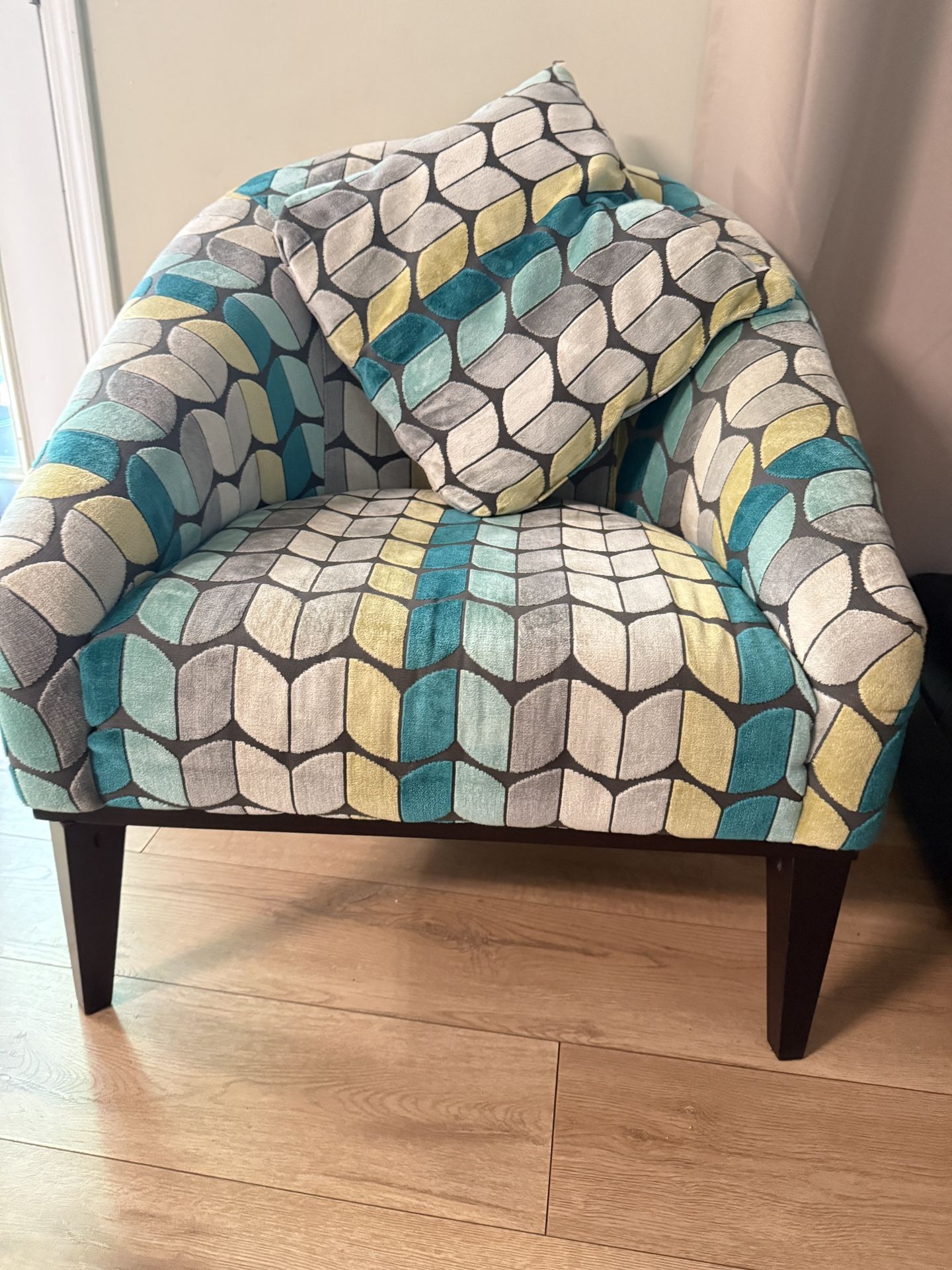 Accent chair