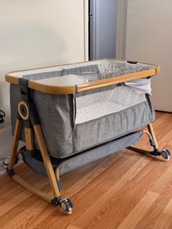Baby Bassinet, 3 in 1 Bedside Bassinets for Baby, Bassinet Bedside Sleeper with Wheels, Adjustable Height with Rocking Mode, Breathable Mesh, Storage 
