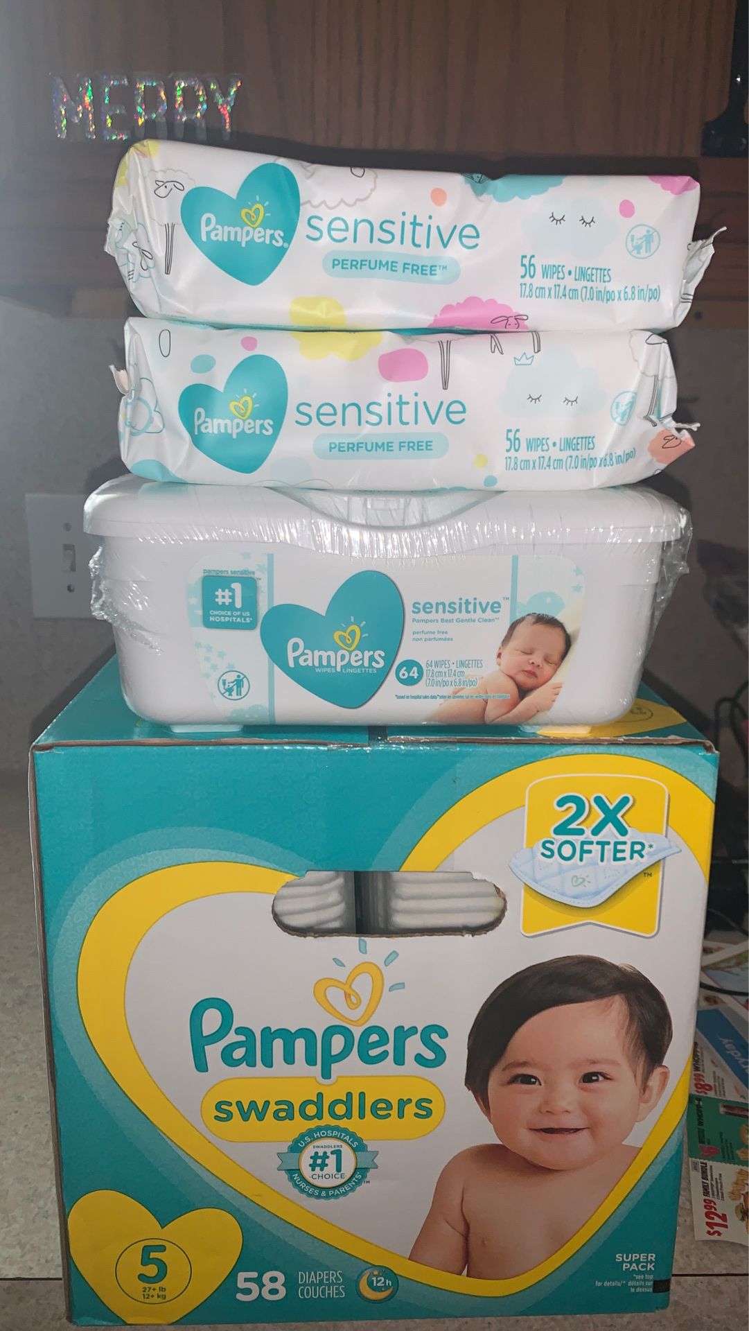 Pampers swaddlers size 5 w/3 wipes for $25 (pick up only)(price is firm)