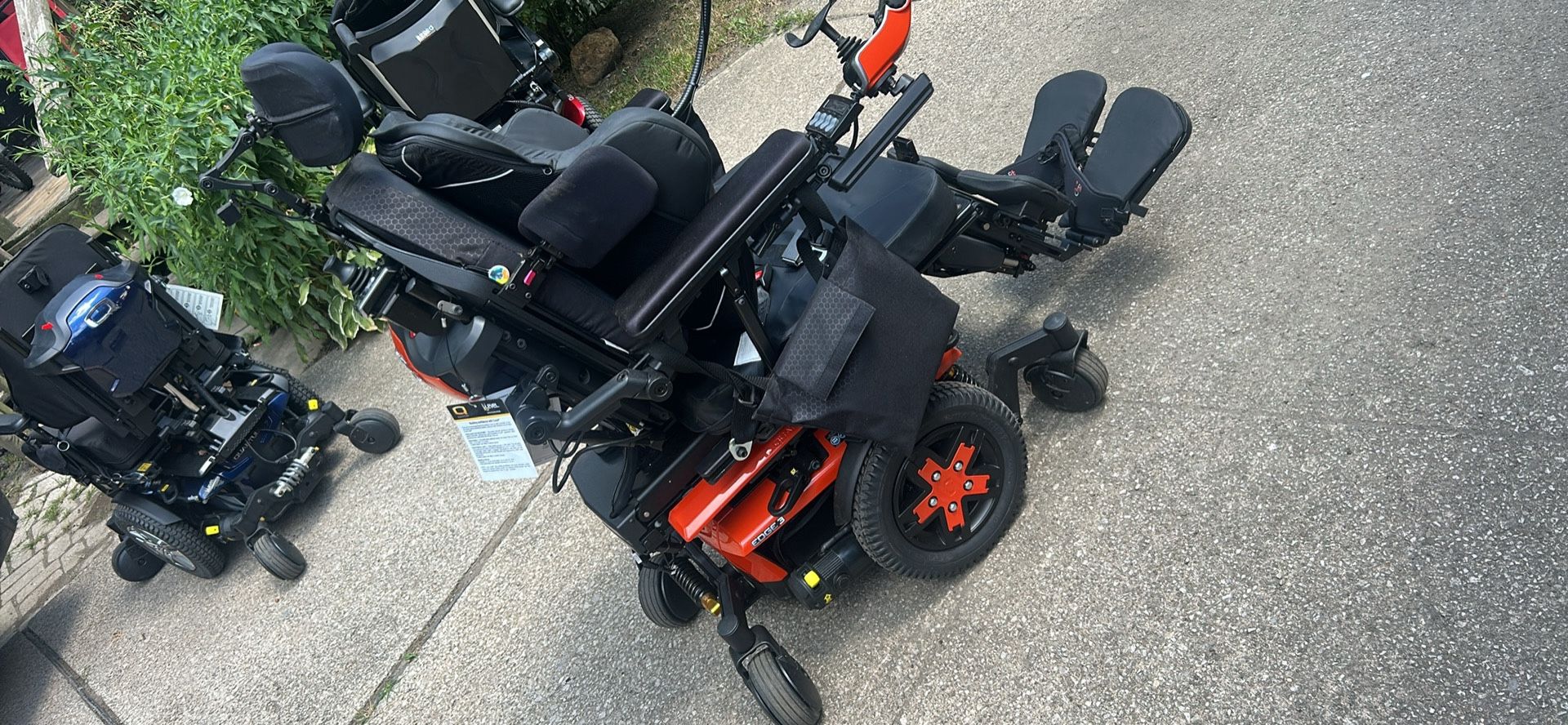 I Level Edge 3 Wheel Chair