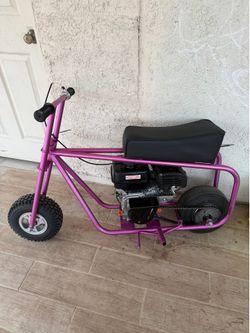 New mini bike with flakes fresh paint job 950$ willing to negotiate!