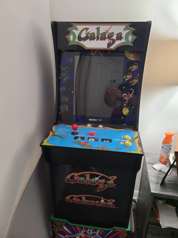 Arcade 1Up Galaga Machine