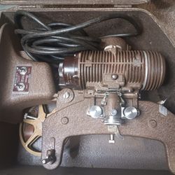 Vintage Bell & Howell Regent Design Model L 8MM Film Projector