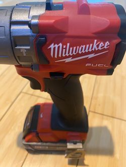 Milwaukee 1/2” (13mm) Hammer Drill/Driver with M18 Battery pack