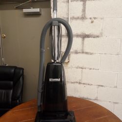 Kenmore Bagged Upright Vacuum Cleaner